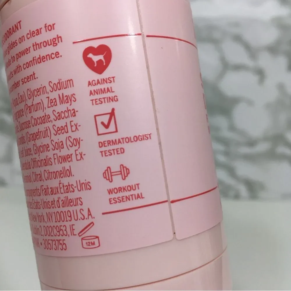 2 VS PINK SEAMLESS DEODORANT WITH ALOE WITH OUT ALUMINUM‎ CUCUMBER SCENT NWT